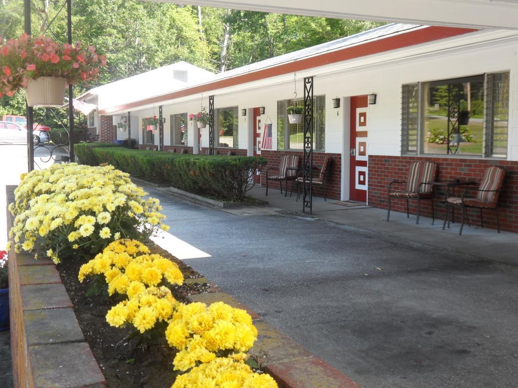 White Oak Motel & Cottages Holderness Exterior foto