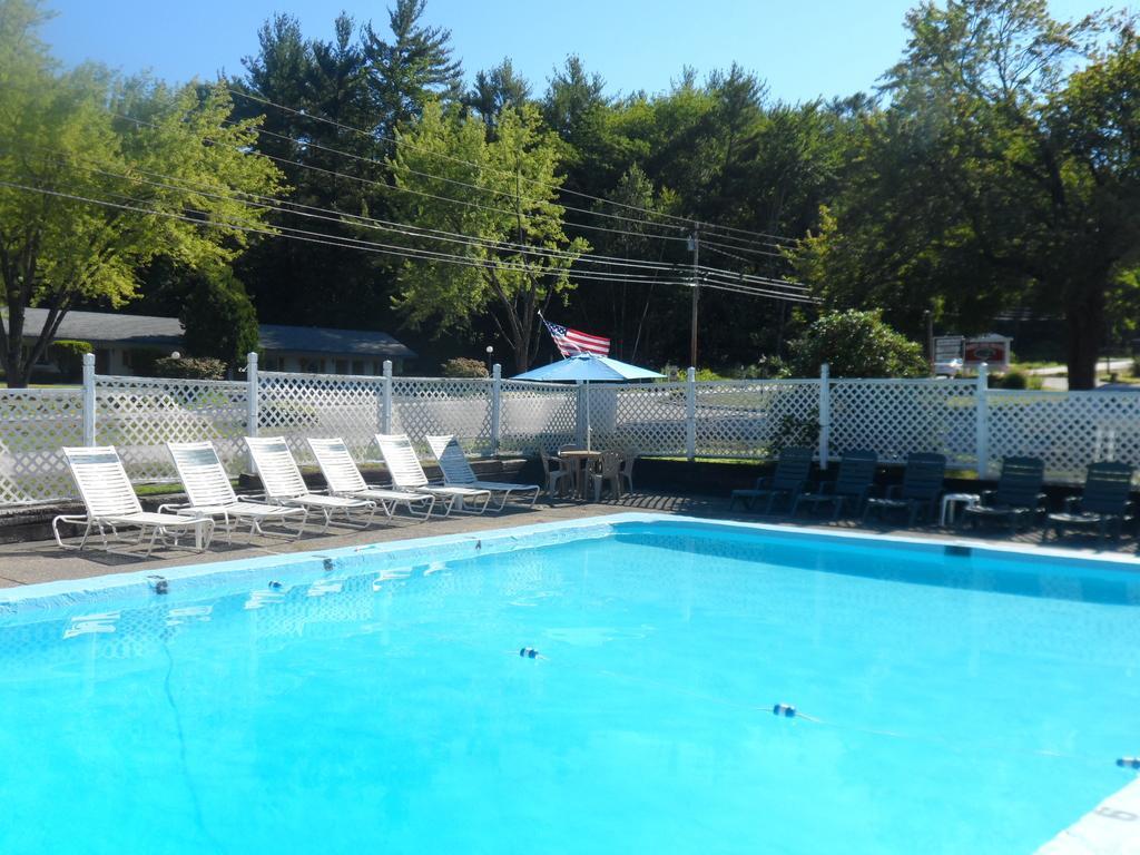 White Oak Motel & Cottages Holderness Exterior foto